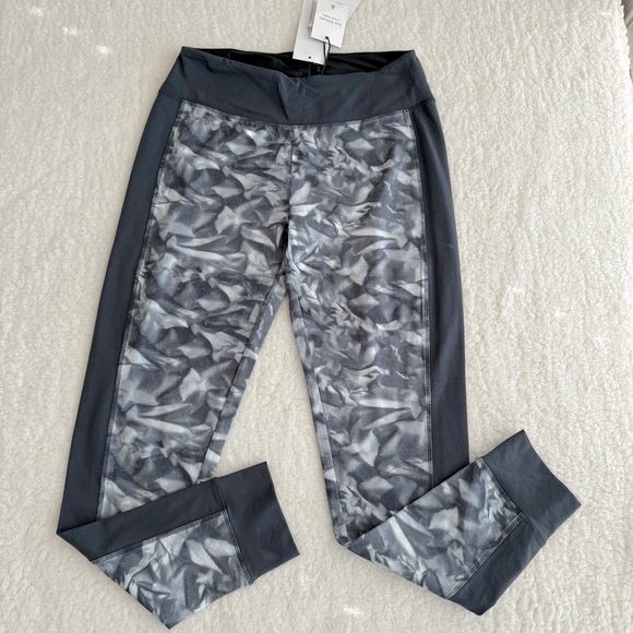Neon Buddha Women's Gray Patterned Leggings THIS IS IT, Size Small - Picture 1 of 8